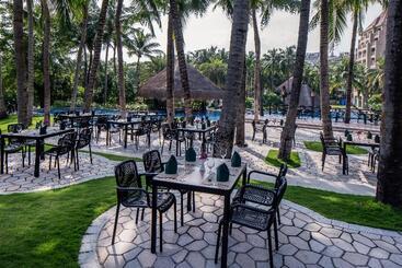 هتل Holiday Inn Resort Sanya Bay, An Ihg