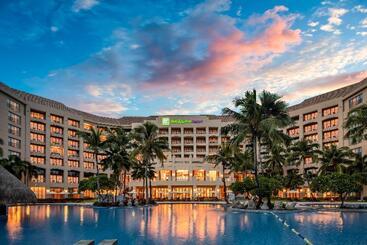 هتل Holiday Inn Resort Sanya Bay, An Ihg