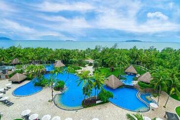 هتل Holiday Inn Resort Sanya Bay, An Ihg