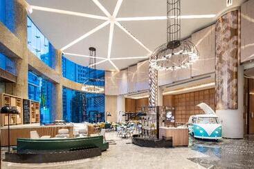 هتل Holiday Inn Shanghai Nanjing Road, An Ihg