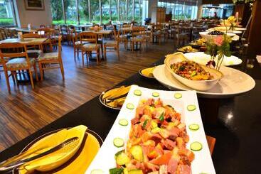 هتل Howard Beach Resort Kenting