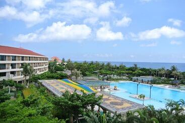 هتل Howard Beach Resort Kenting