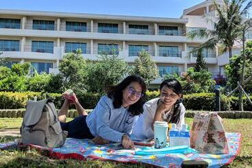 هتل Howard Beach Resort Kenting