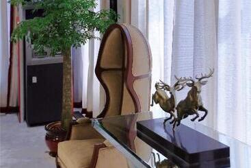 Jinjiang Metropolo Hotel Classiq,shanghai Bund Circle