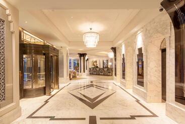 Jinjiang Metropolo Hotel Classiq,shanghai Bund Circle