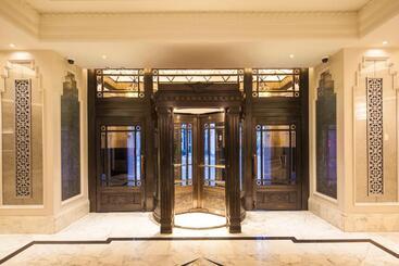 Jinjiang Metropolo Hotel Classiq,shanghai Bund Circle