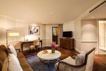 Jinjiang Metropolo Hotel Classiq,shanghai Bund Circle