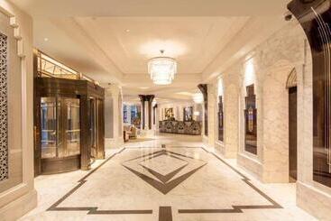 Jinjiang Metropolo Hotel Classiq,shanghai Bund Circle
