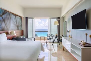 هتل Live Aqua Beach Resort Cancun