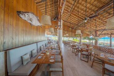 هتل Live Aqua Beach Resort Cancun