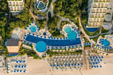 هتل Live Aqua Beach Resort Cancun