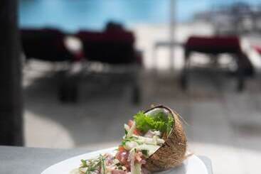 هتل Manava Beach Resort & Spa Moorea