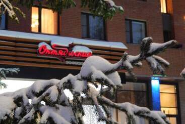 酒店 Oktyabrskaya