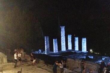 هتل Parnassos Delphi
