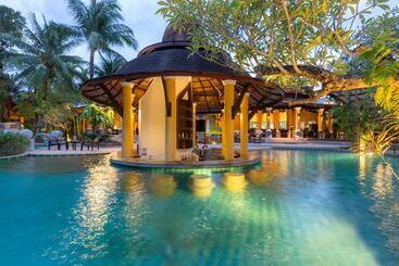 בית מלון כפרי The Village Resort & Spa   Sha Plus