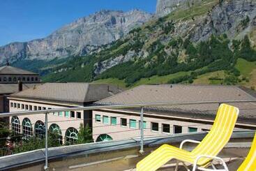 Thermal Hotels & Walliser Alpentherme Leukerbad