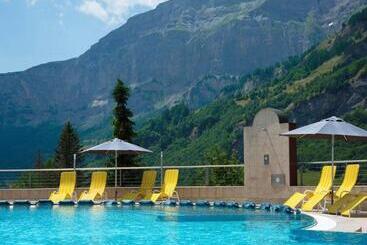 Thermal Hotels & Walliser Alpentherme Leukerbad