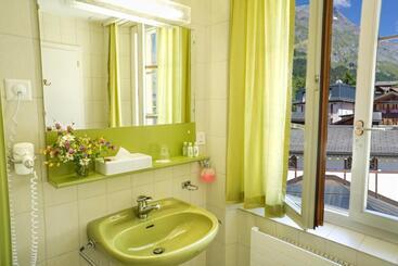 Thermal Hotels & Walliser Alpentherme Leukerbad