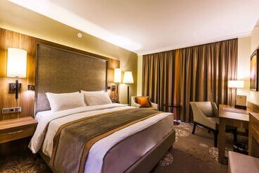 Doubletree By Hilton Hotel Tyumen