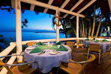 هتل Windjammer Landing Resort And Residences