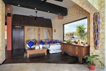 تختخواب و صبحانه Villa Senja Lombok
