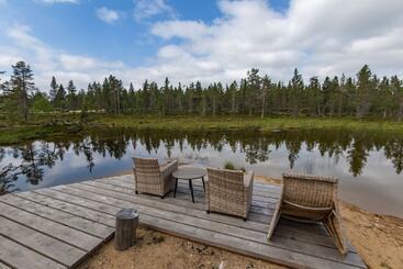 Kuukkeli Log Houses Villa Aurora
