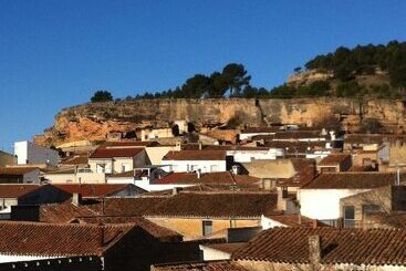 مسافرخانه La Posada De Higueruela