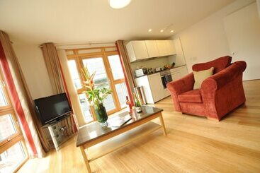 هتل Premier Suites Plus Bristol Cabot Circus
