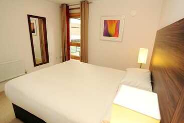 هتل Premier Suites Plus Bristol Cabot Circus