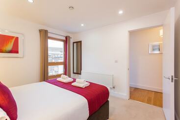 هتل Premier Suites Plus Bristol Cabot Circus