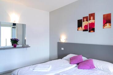 La Collinetta Apartments