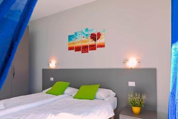 La Collinetta Apartments