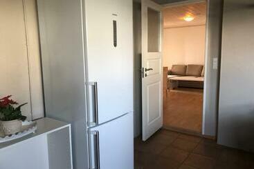 پانسیون Light & Spacious Home