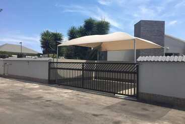 پانسیون Meransha Self Catering Cc