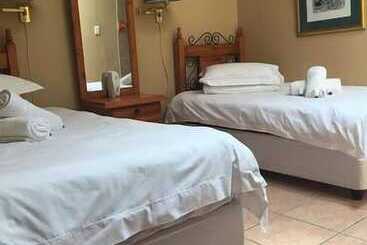 پانسیون Meransha Self Catering Cc