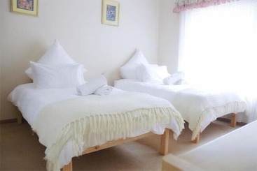 پانسیون Meransha Self Catering Cc