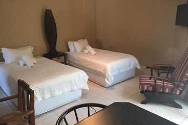 پانسیون Meransha Self Catering Cc