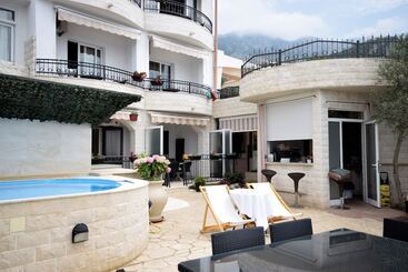 پانسیون Monte Perla Residence