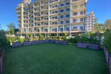 Rosarich Homestay Bristle Ridge Residences