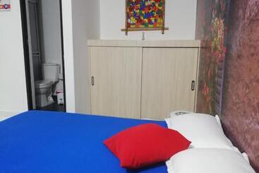 Aparta Estudio 7051