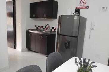 Aparta Estudio 7051