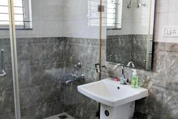 Clyford Suites