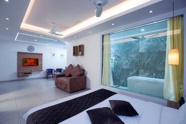 هتل Alleppey Haven Beach Villa