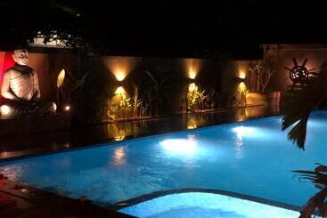 هتل Alleppey Haven Beach Villa