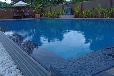 هتل Alleppey Haven Beach Villa