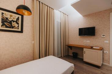 هتل Tirana Resort Radhime