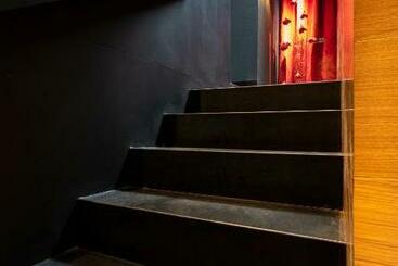 هتل Zrooms&suites Hostel Boutique