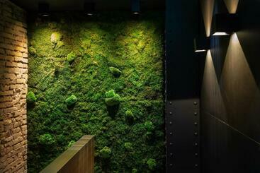 هتل Zrooms&suites Hostel Boutique