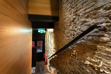 هتل Zrooms&suites Hostel Boutique