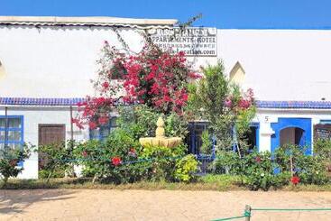 Maison De La Lagune